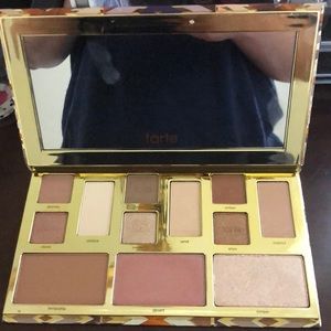 Tarte clay play volume II pallet